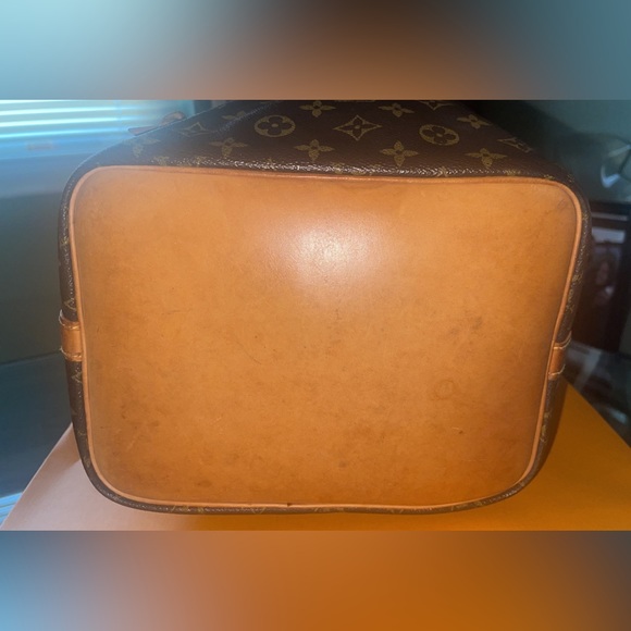 Louis Vuitton Monogram Petit Noe - Picture 2 of 16